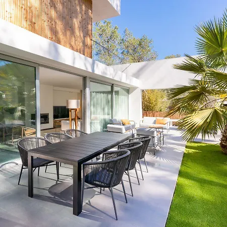 Angeles I Villa *